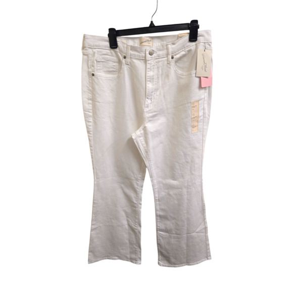 New with tags 14 White Universal Thread Pants - Picture 1 of 3